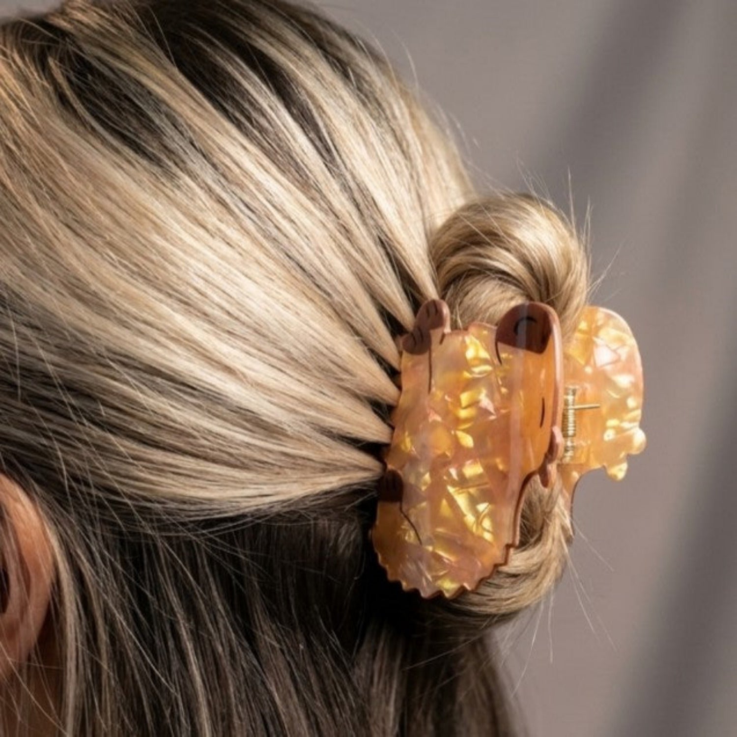 Capybara Claw Clip