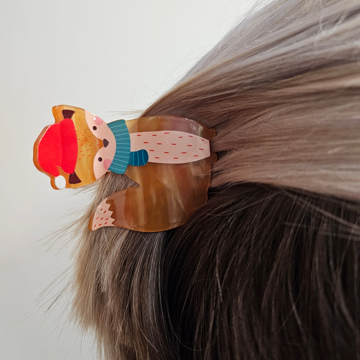 Winter Fox Claw Clip