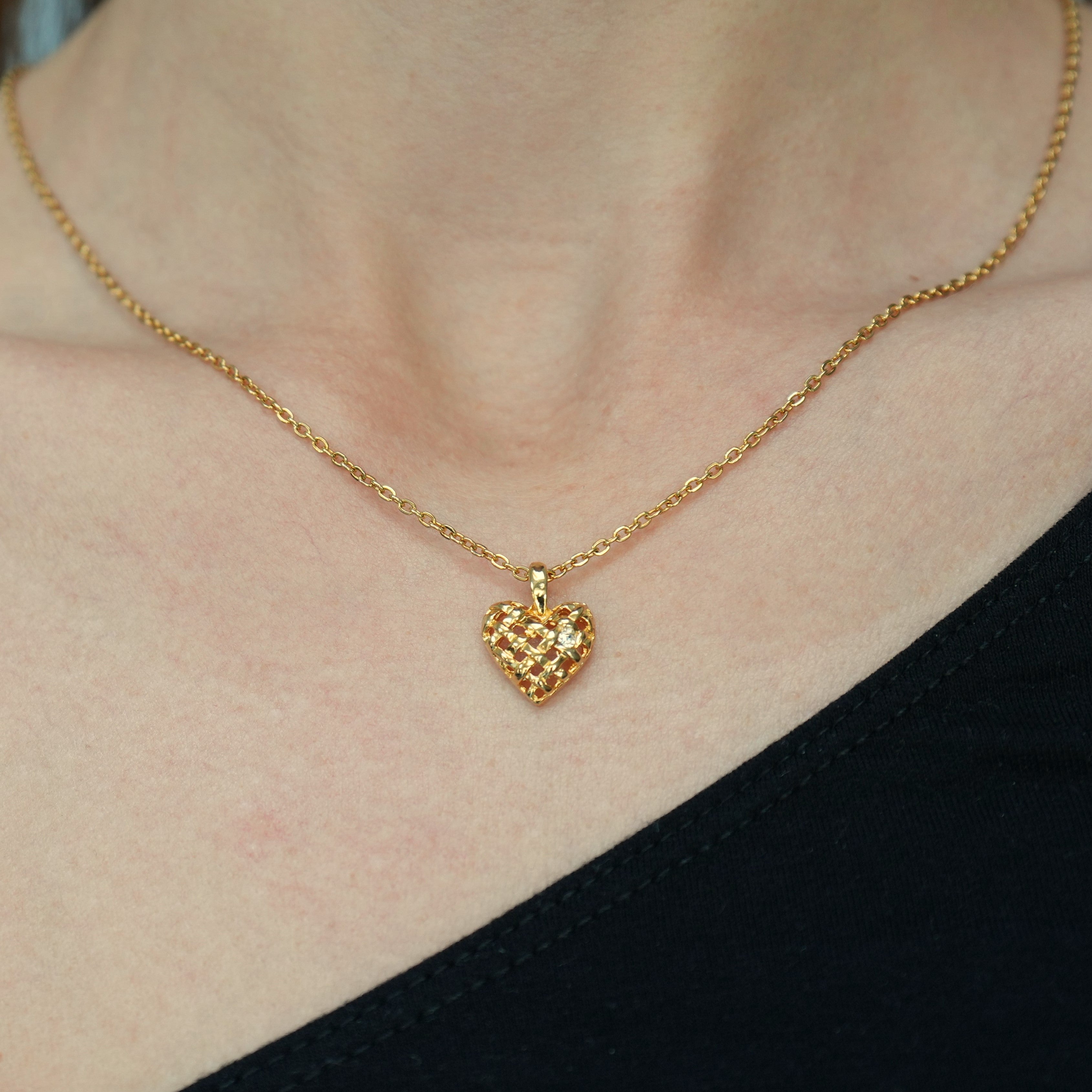 Vintage Lattice Heart Pendant