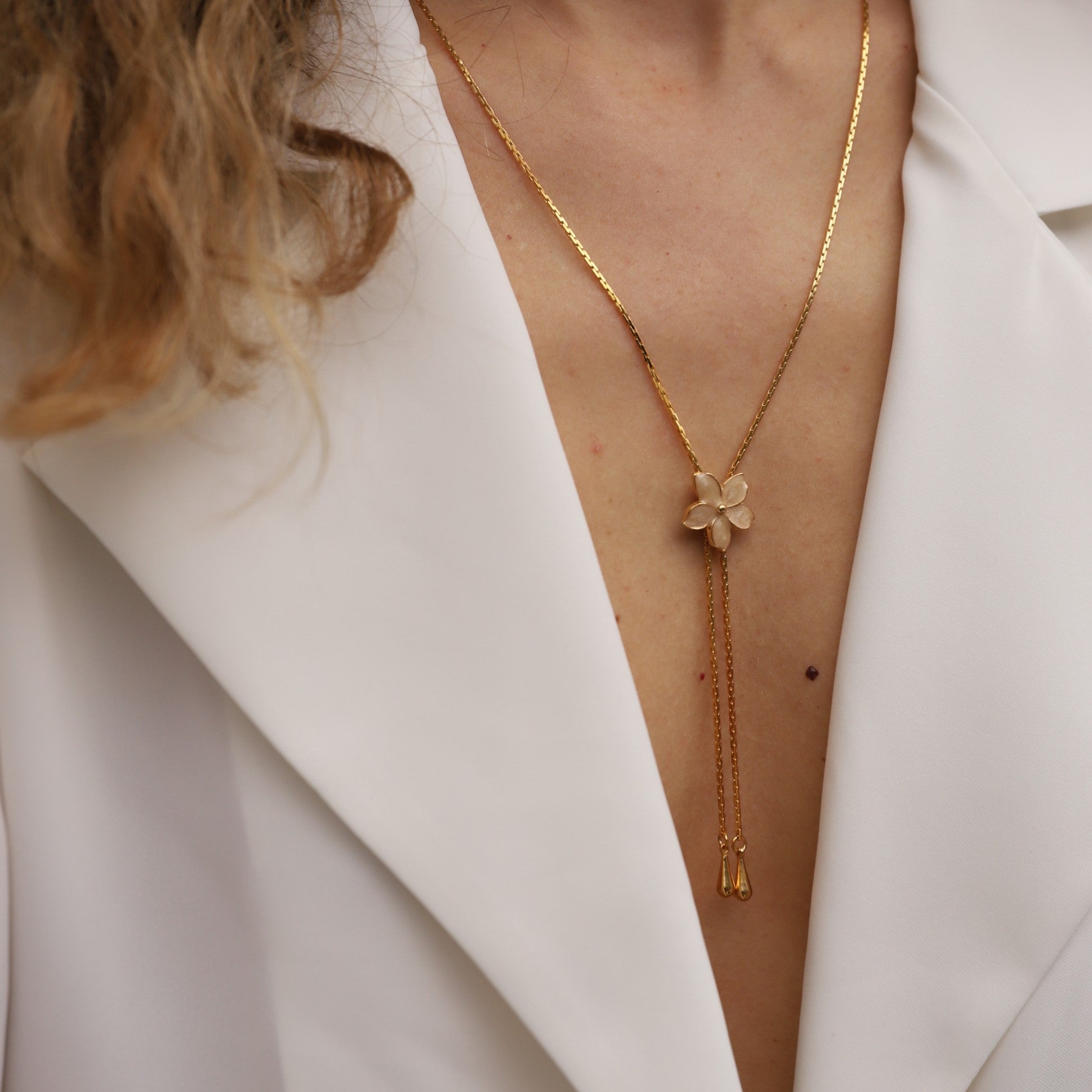 Vintage Enamel Flower Lariat Necklace